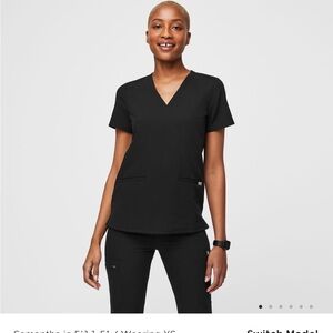 Figs Three-Pocket Women’s Scrub Top - Black - XL